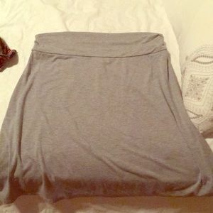 Grey knit skirt